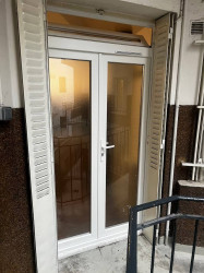 Réparation de vitres sur portes anciennes